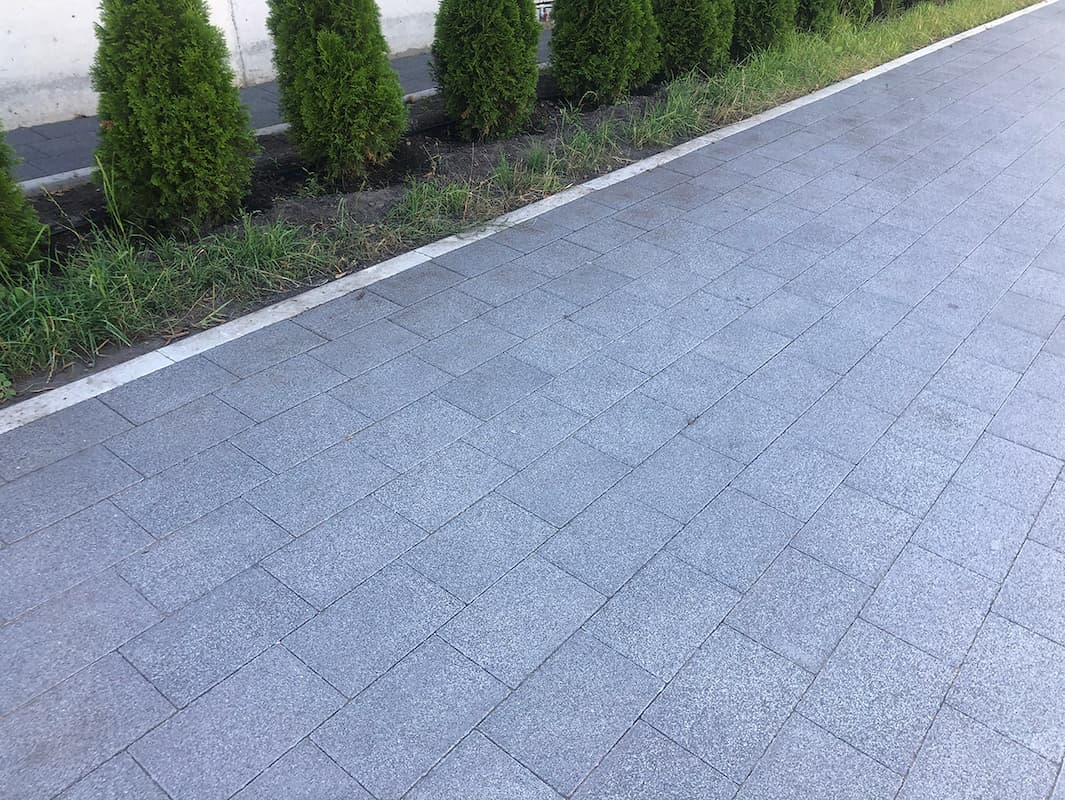 kollekcziya platczstoun 200h300h65 granit bazalt