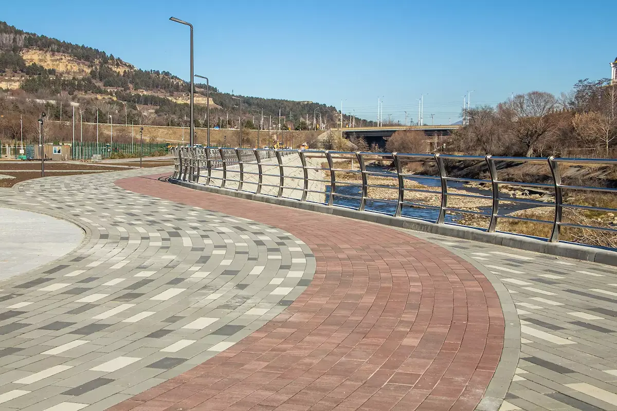 longstrit granit seryjbelyjgrafit brauni kopiya